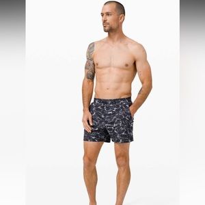 Men’s Lululemon Channel Cross Swim Shorts 5” Large Immersion Naval Blue Multi